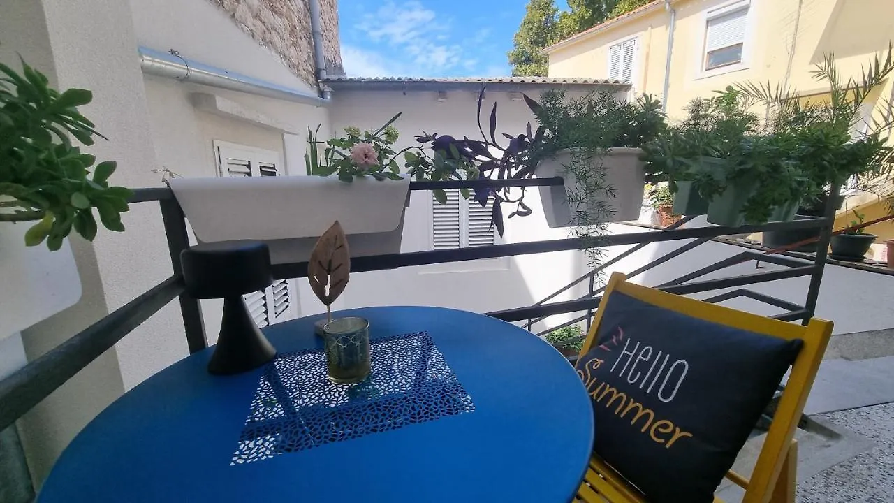 Place 4 U Studio Center Zadar